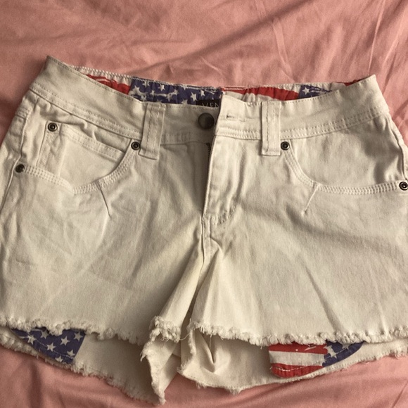 Venus Jean shorts size 2 - Picture 3 of 4